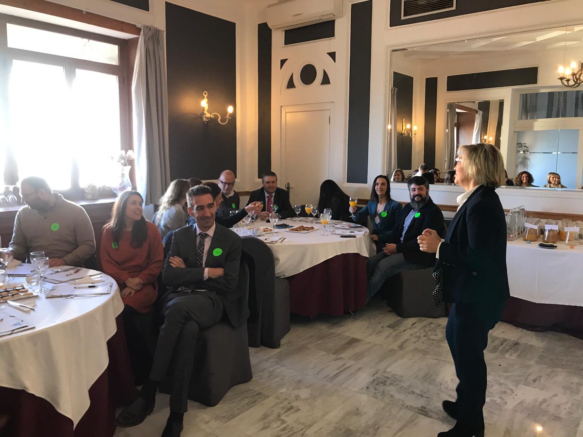 talenmo's tweet photo. Esta mañana hemos tenido nuestro primer #desayunoTalenmo. Gracias a @Importaco, @pagodetharsys, @Oceanografic_vl, #QuimiRomar, #HurtadoAsociados, @SanLucarFruits, @EngelVoelkersHQ, @EquipoJCrespo, @Consum, @goldcarESP, @GrupoHinojosa, @Schweppes_ES y #ADIPE por su asistencia. https://t.co/bJliQmJEF0