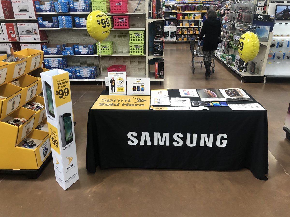 The “all carrier” table at OSL Mansfield 😍. Come see Tyler and get an iPhone for $99!