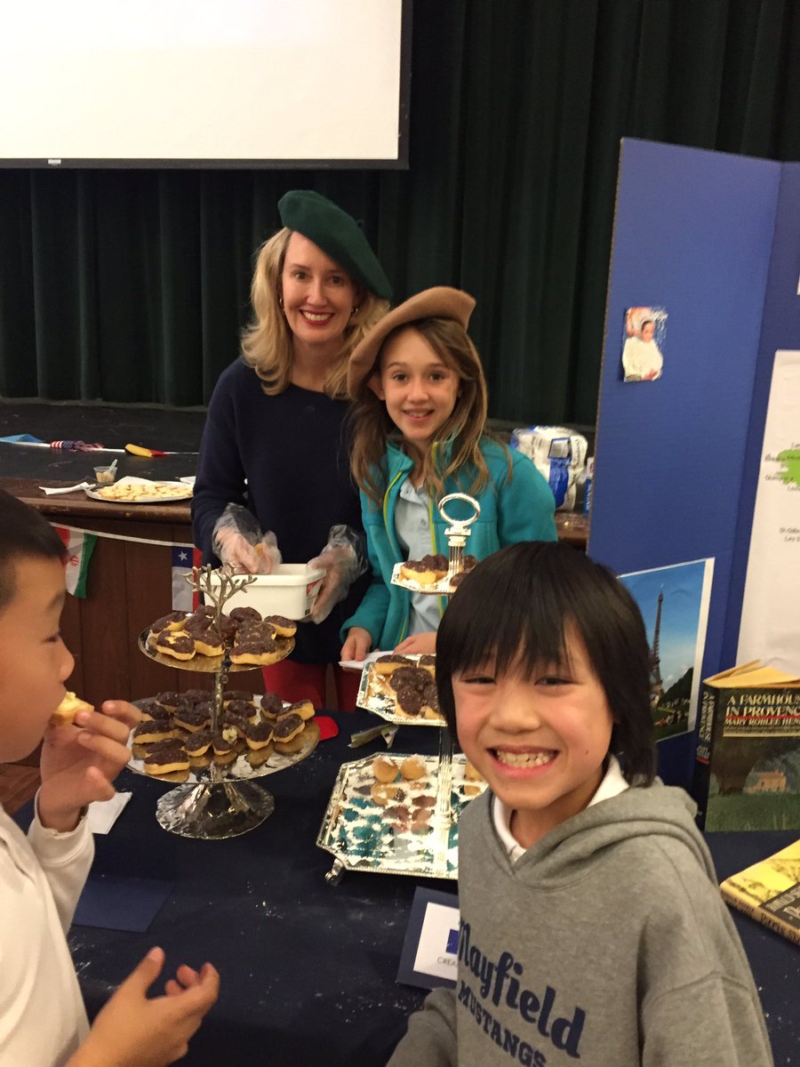 gandarateach's tweet photo. International Heritage Fair! @mayfieldjs https://t.co/FD9Ss3fblW