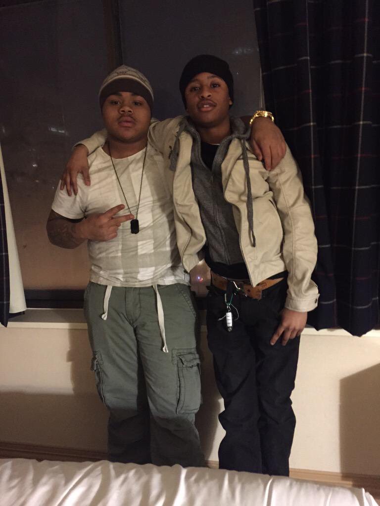 fatron19's tweet image. My dawgs #FreeTip #FreeSweets 🔒