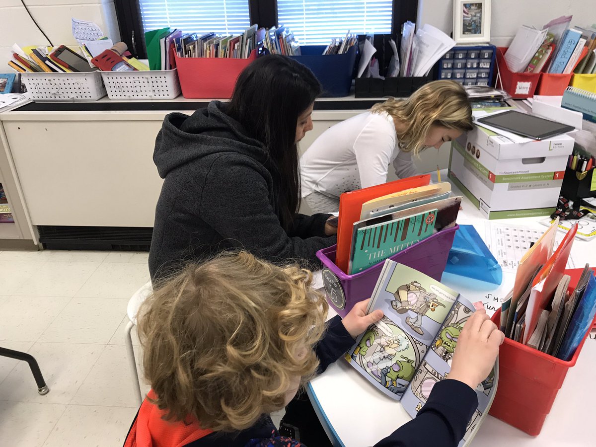 joslynkatz's tweet photo. Learning by doing! Teachers collaborating to grow our practice and craft #labclassroom @RRSPrincipal @DrGillSchultz @Miss_Gillespie2 @carlsonteach2 @BlancaBmoran @CristalSolorio2 @CindyHesselbein https://t.co/LyAl0zaJMi