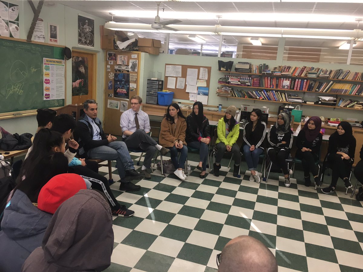 lindseyacox's tweet photo. HE’S HERE! @Byoussef talking w/ @WinooskiLearns Ss about being an immigrant, speaking Arabic, being vegan, Egyptian tea, and the importance of making your voice heard. https://t.co/92vxHFF88z