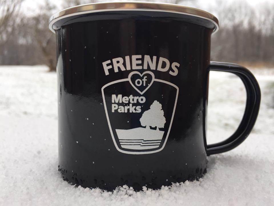 CbusMetroParks's tweet image. Don't forget to bring four non-perishable food items or make a $5 donation (no cash, cards only) at any of the Winter Hikes to receive one Metro Parks mug. THANK YOU ❤️
Photo: Melissa Bethea
#cbusmetroparks #winterhikes #winter #hiking #nature