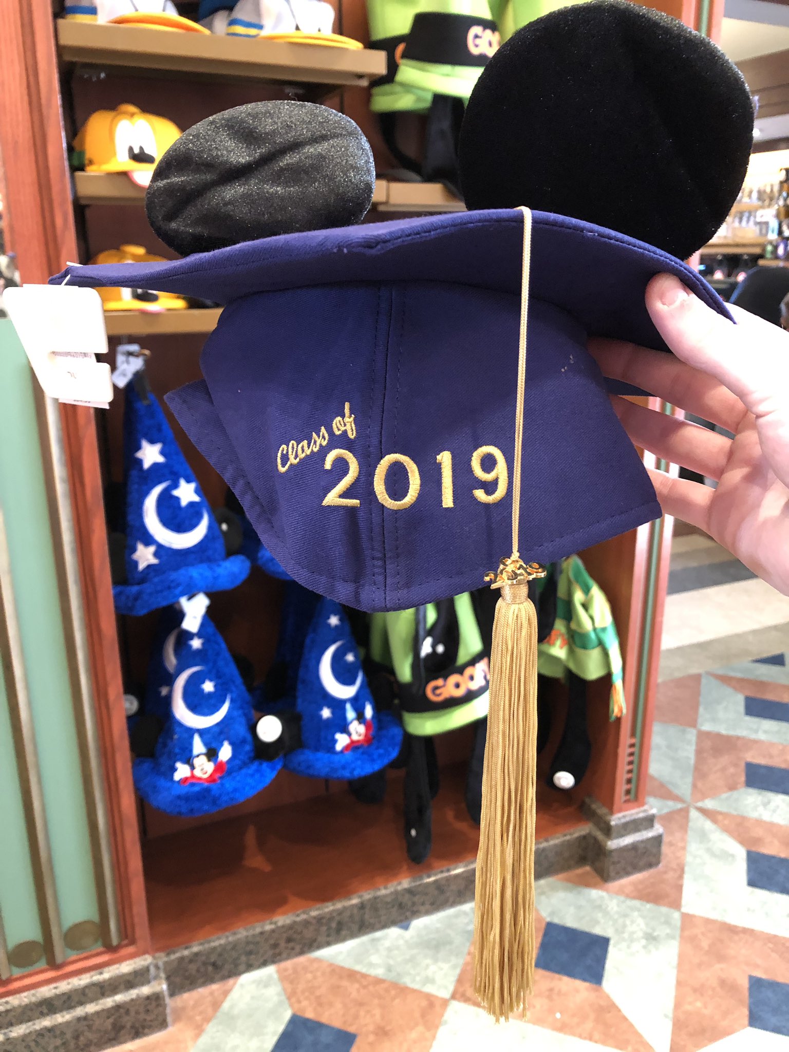 mickey graduation hat 2019