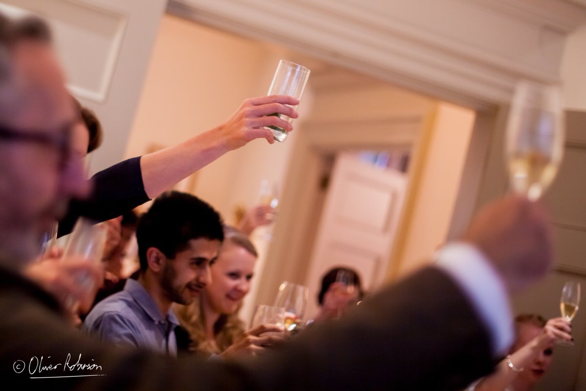 Calling alumni <a href="/RegentsOx/">Regent's Park College</a> based in London. Would you like to host a small gathering of fellow members (usually 30-40) in July? We're looking for a host and venue for this year's London Drinks. Email: development@regents.ox.ac.uk. Ty!