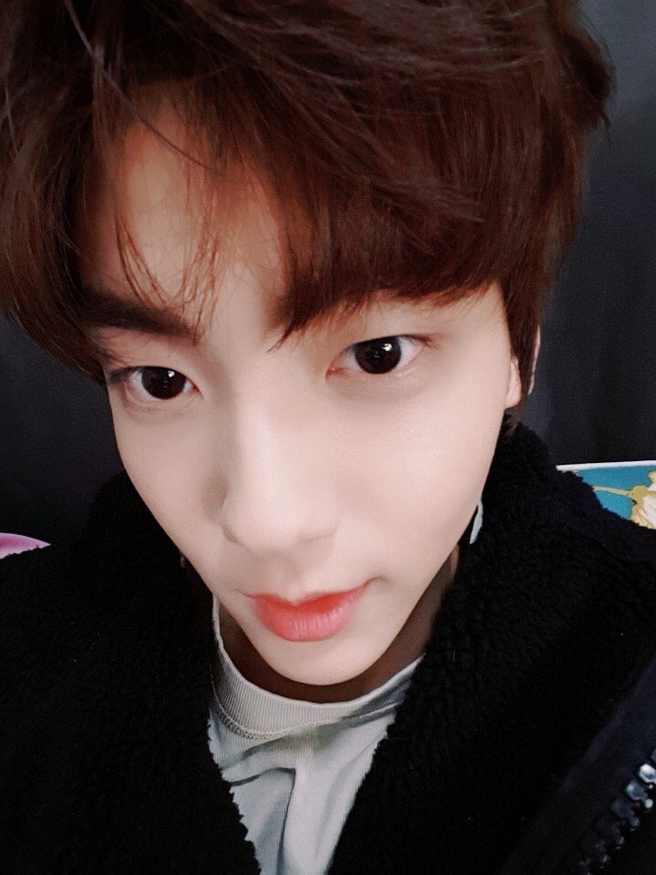 TXTPORTUGAL1's tweet photo. #TOMORROW_X_TOGEHTER https://t.co/HDxLT9DwXk