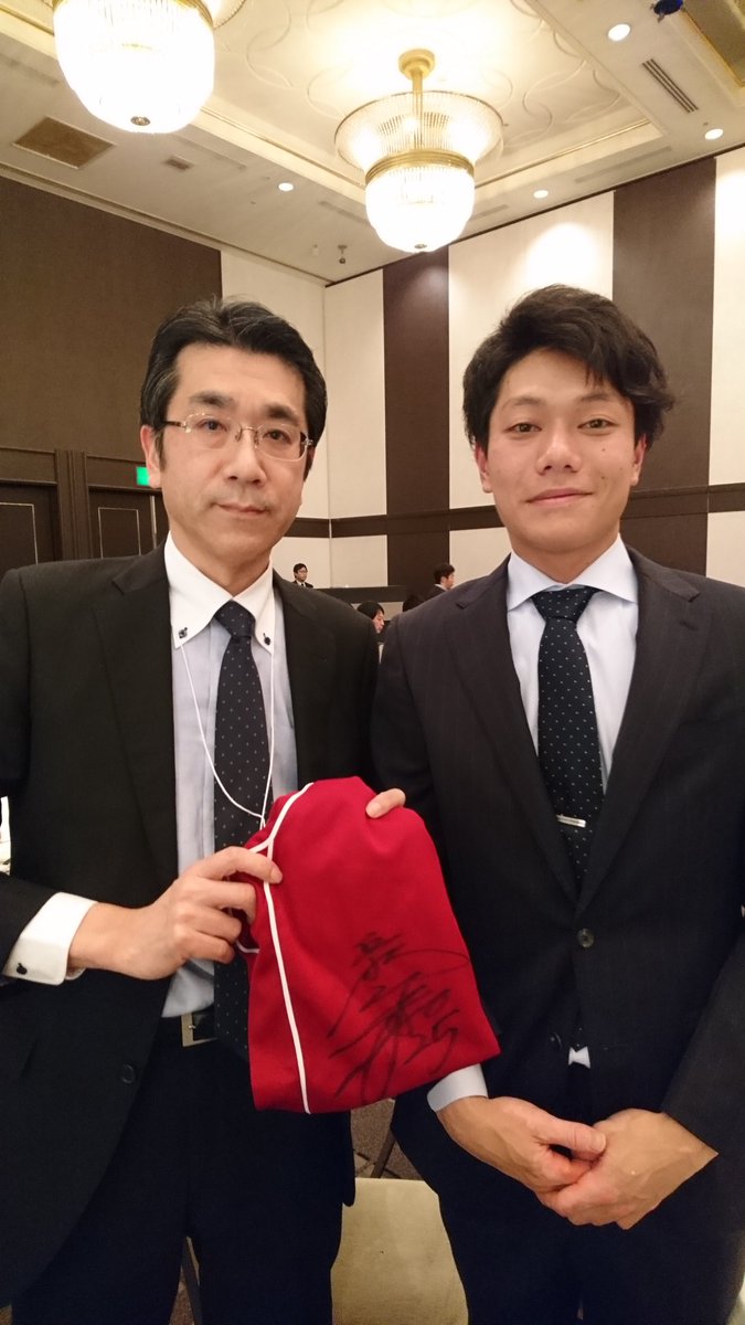 aorfusion's tweet image. 大学OB会主催の、楽天イーグルスの激励会。
2019年シーズン、二人の活躍を期待してます。
#戸村健次
#田中和基