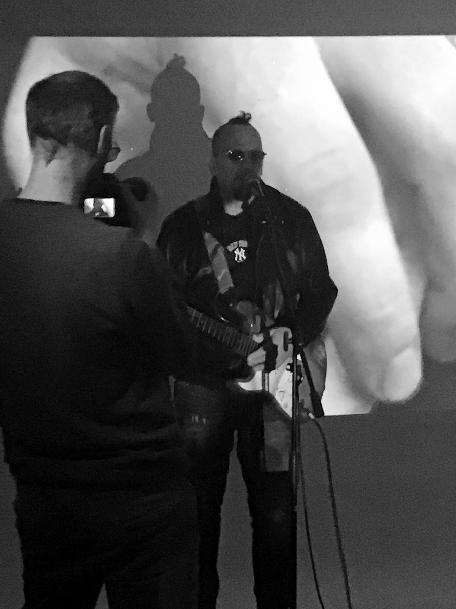 REDONMOVIES's tweet photo. Oggi #musicvideo, primo di sei progetti che stiamo sviluppando.
#emozionisulloschermo #makingmovies https://t.co/3BHq34jbnk
