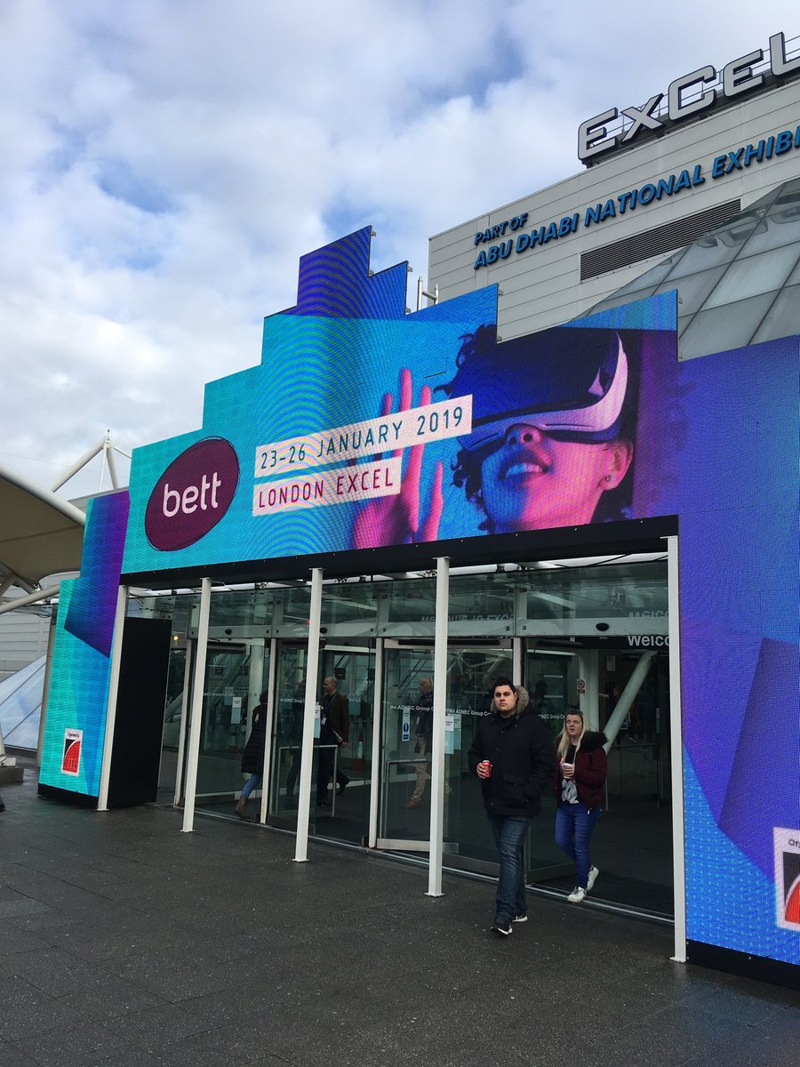 freshlemonuk's tweet image. On site and ready to check out our work for ⁦@Bett_show⁩ where we delivered on creative concept, branding and visual content #Bett2019 #designbyfreshlemon #designforevents