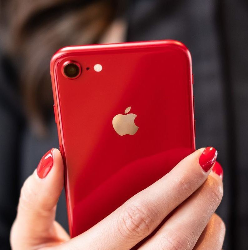 ArriadaGroup's tweet photo. اللون المميز لجهاز iPhone 8 Red Product بسعة 64GB ❤️
متوفر الآن لدى فروعنا 🌐
#iPhone8Red https://t.co/9UDRXyXvUz