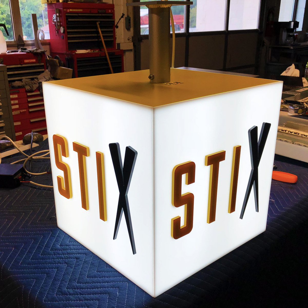 Had the opportunity to create some unique signs for the corporate cafeteria at Oracle in Austin, TX. Which one is your favorite? #FabricationFriday

-

-

-

#sign #signs #signage #corporatecafe #brand #branding #brands #fabrication #manufacturing #signshop #illumination #LED