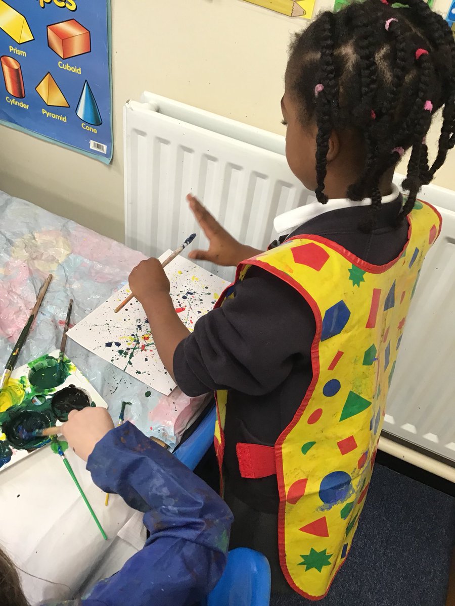 Y1Bellfieldi's tweet photo. Year 1 have learnt all about the artist Jackson Pollock this afternoon. We discussed his technique of drip painting and the colours that he uses. The children mixed bright colours with dark colours to create the desired effect. #gettingcreative 🎨 https://t.co/Y3q3Z20HYI