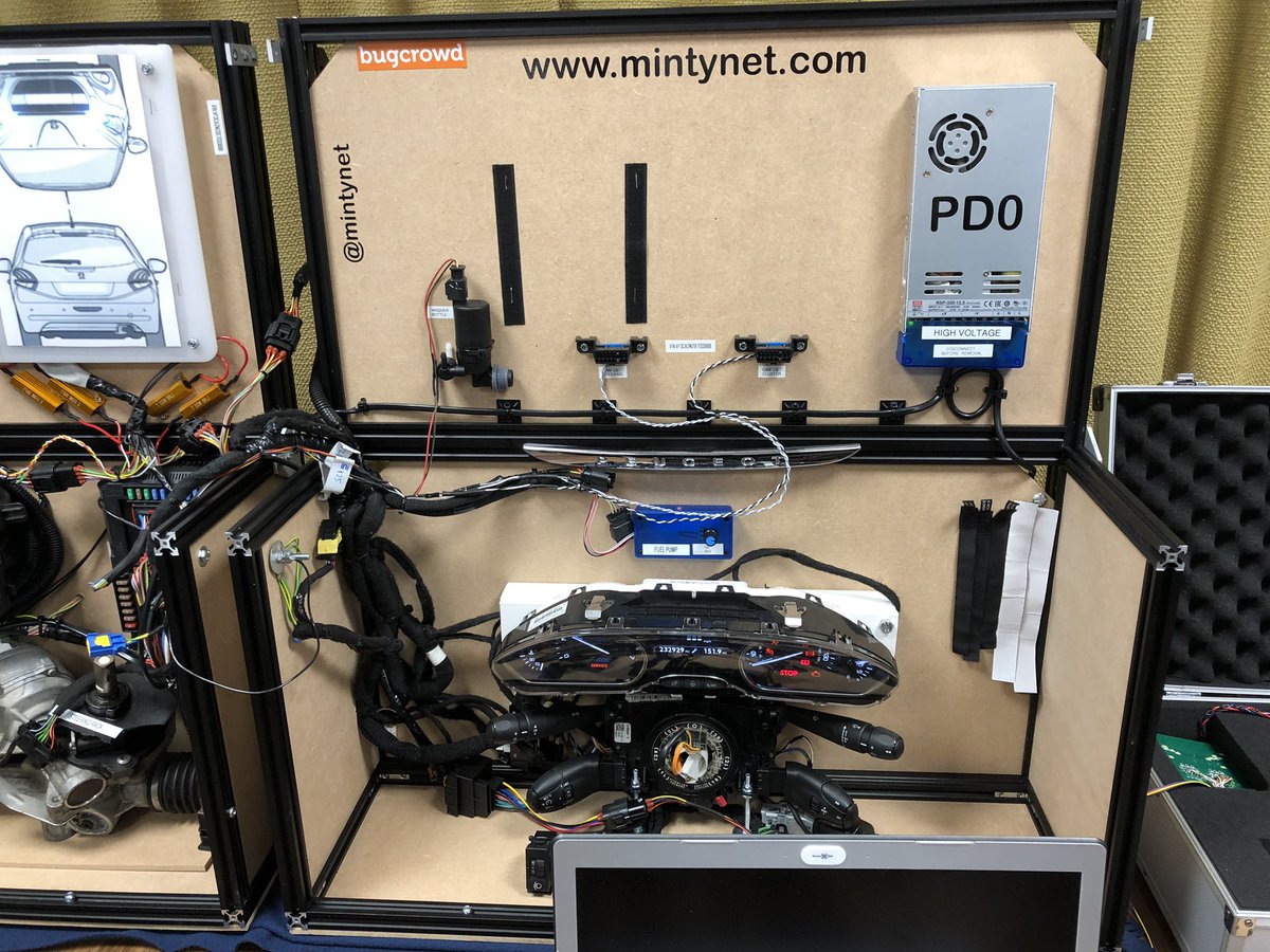 harpershawic's tweet image. Great to finally catch up with @mintynet at @BSidesLeeds to see his car in a box in action. Top marks to @_GarethP for his presentation on can interrogation for crash data too #CarHackVillageUK #Vehicle #System #Forensics