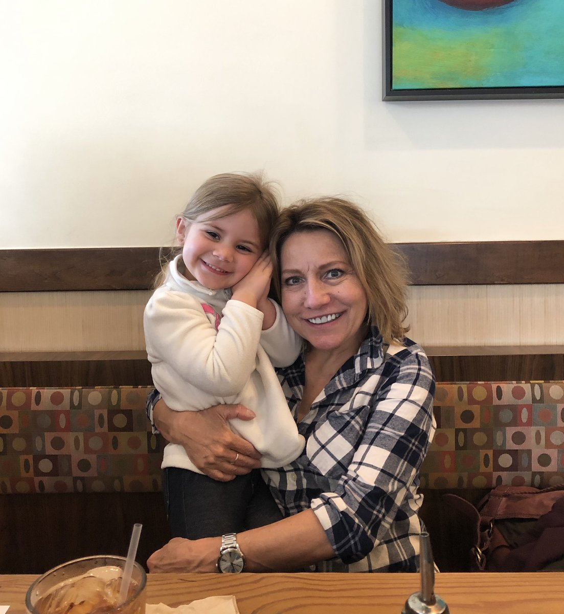 LindaBowmanL's tweet photo. My birthday breakfast with the most special lovey dovey, priceless gift. Thrilled is an understatement to be here celebrating my birth with this princess 💓 #grateful #blessedbirthday #mostthankful https://t.co/8J6iYoULMG