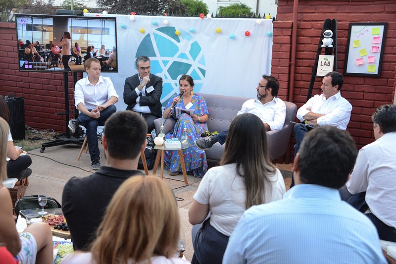 Bestinnova's tweet photo. Gracias a todos quienes participaron en 1er #BestTalks del 2019. A los panelistas @fasaxton, @pcofre, @sebafoldvary y Gonzalo Sánchez, al equipo @Bestinnova y a las embajadoras de @Herglobalimpact por la organización y a quienes asistieron ¡Nos vemos nuevamente el 26 de febrero! https://t.co/qI52oZWoBv