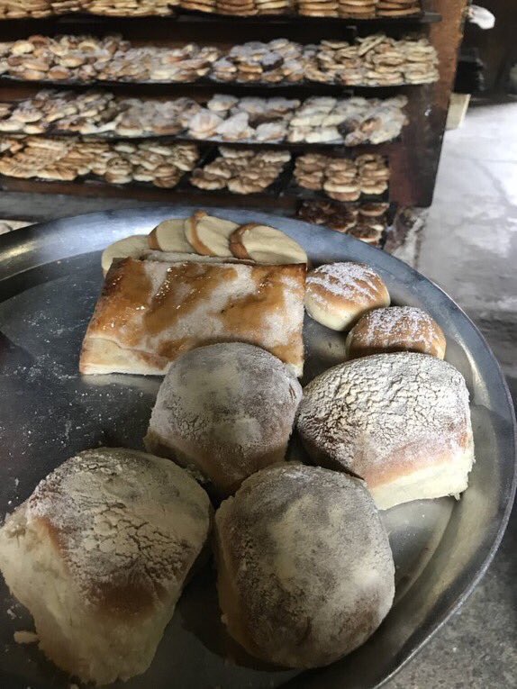 Las mañanas frescas son para acompañarlas con un café de olla y un pan de horno de leña de #Coscomatepec.
#PueblosMágicos

#Veracruz, #MeLlenaDeOrgullo.