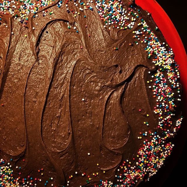 SofritoProject's tweet photo. Hello, 33. 🎈
.
.
.
.
#sofritoproject #birthdaytime #itsmybirthdaybitches #yellowcake #favoritecake #foodblogeats #foodblogging #foodphotos #foodwriter #foodculture #latinxcreate #latinafoodblogger #puertoricanblogger #boricuabloggers #browngirlblogge… https://t.co/GpLHftUNdW https://t.co/D1ywCd9dbV