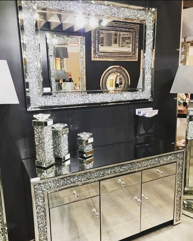 HousedbyRenee's tweet image. Don't let the insecurities of others dull your sparkle. Shine like the star you are born to be. #karencivil #milancollection #sparkle #glittersparkle #HousedbyRenee bit.ly/2MzwOh3