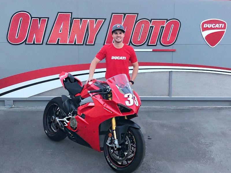 MotoAmerica's tweet photo. Hey, #MotoAmerica Superbike fans, they're BACK! @DucatiUSA returns to the Superbike grid, with @kylewymanracing leading the charge and piloting the #33 Panigale V4 R. #FridayFeeling. https://t.co/1c6hF7jv0m