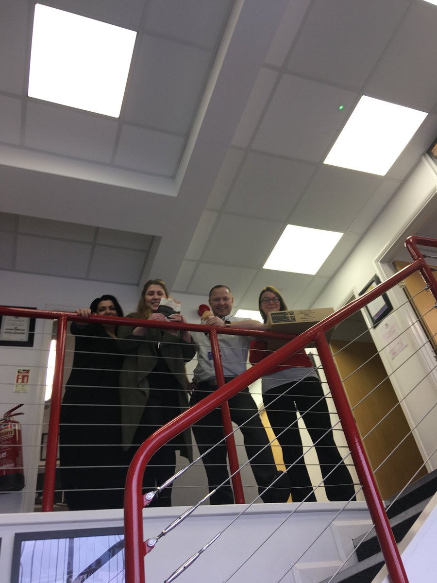 HitsCornwall's tweet photo. Congrats to @JRFLATROOFING for being this week's Crib Time Winners!
Hope you enjoy your pasties!
#CribTime #Ad @HenryOrchards #ScottTemple #DayTime https://t.co/w1E6hK4kBP