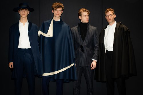 No entendemos la moda sin emoción”, han explicado hoy a EFE, Caterina Pañeda y Paul García de Oteyza , dúo creativo de Oteyza
bit.ly/2WkY1bP #felizviernes <a href="/oteyza_/">Oteyza</a> #MBFWMadrid