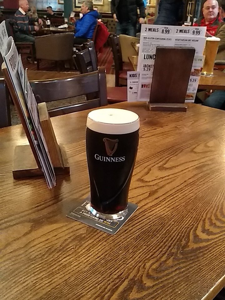 LittleAndLarge3's tweet image. I am also set up at the Carlton llandudno. Tonight's mission is to quality test the town's Guinness offerings. A task I will perform diligently.