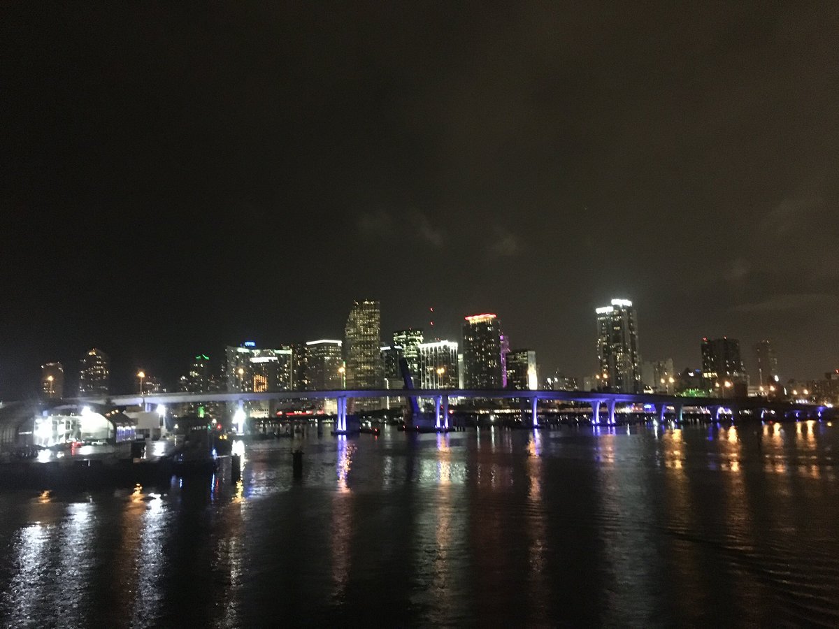 Phacilitate's tweet photo. What an incredible evening! Last night’s Yacht Party fundraiser raised 1000s for the @EWhiteheadFdn - thank you all for attending and donating to this amazing cause! @ParagonBio Cognate Bioservices @DynamicStarLLC #activatethecure https://t.co/bjtbfPlUCt