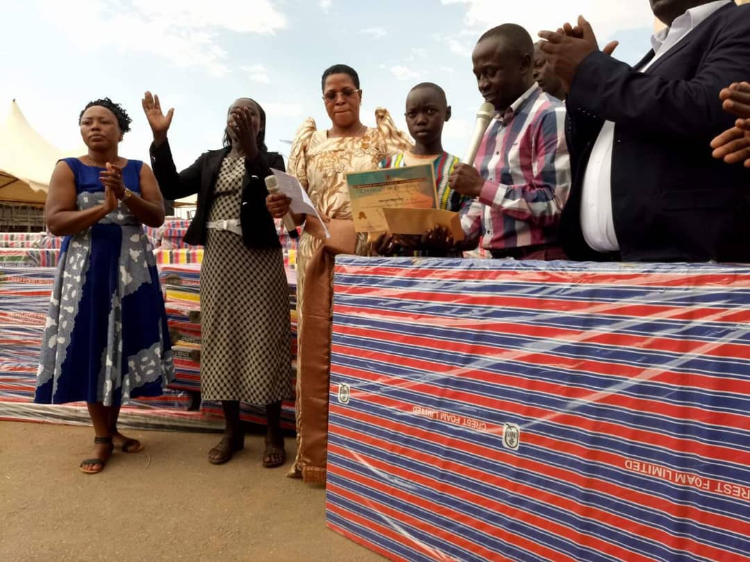 Today, I rewarded all 245 pupils who got First Grade in Bukedea District with cash, bursaries, mattresses and scholastic materials as we celebrated their success at Bukedea Comprehensive Academy. They have promised to work even much better in Secondary education. @OgwangOgwang