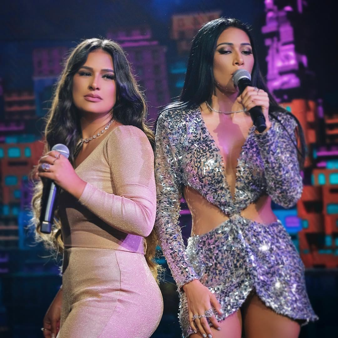 Vox90Fm's tweet image. Acabou? #SimoneSimaria falam sobre separação da dupla.😱 Os boatos aumentaram nos últimos meses e elas esclareceram em entrevista a revista QUEM. 📰Vem saber mais no #RapidinhaVox😉Link na Bio do Insta ou nos Stories.📲 #RapidinhaVox ( 📸: Divulgação)