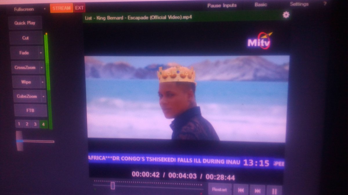 AkintayorTimmy's tweet photo. #Np Escapede @Iam_KingBernard #lunchhour with @AkintayorTimmy #mitvlagos dstv 255 https://t.co/Zm5Z8H3Lwg