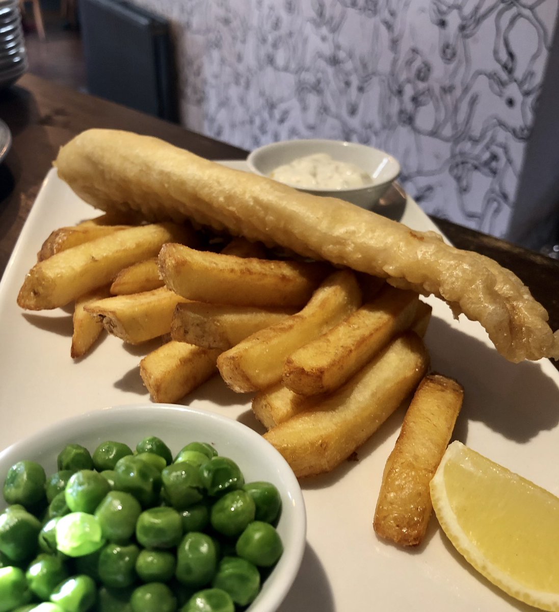 cutandgrill's tweet photo. 📸: Fish &amp; Chips https://t.co/amePWZwsmu