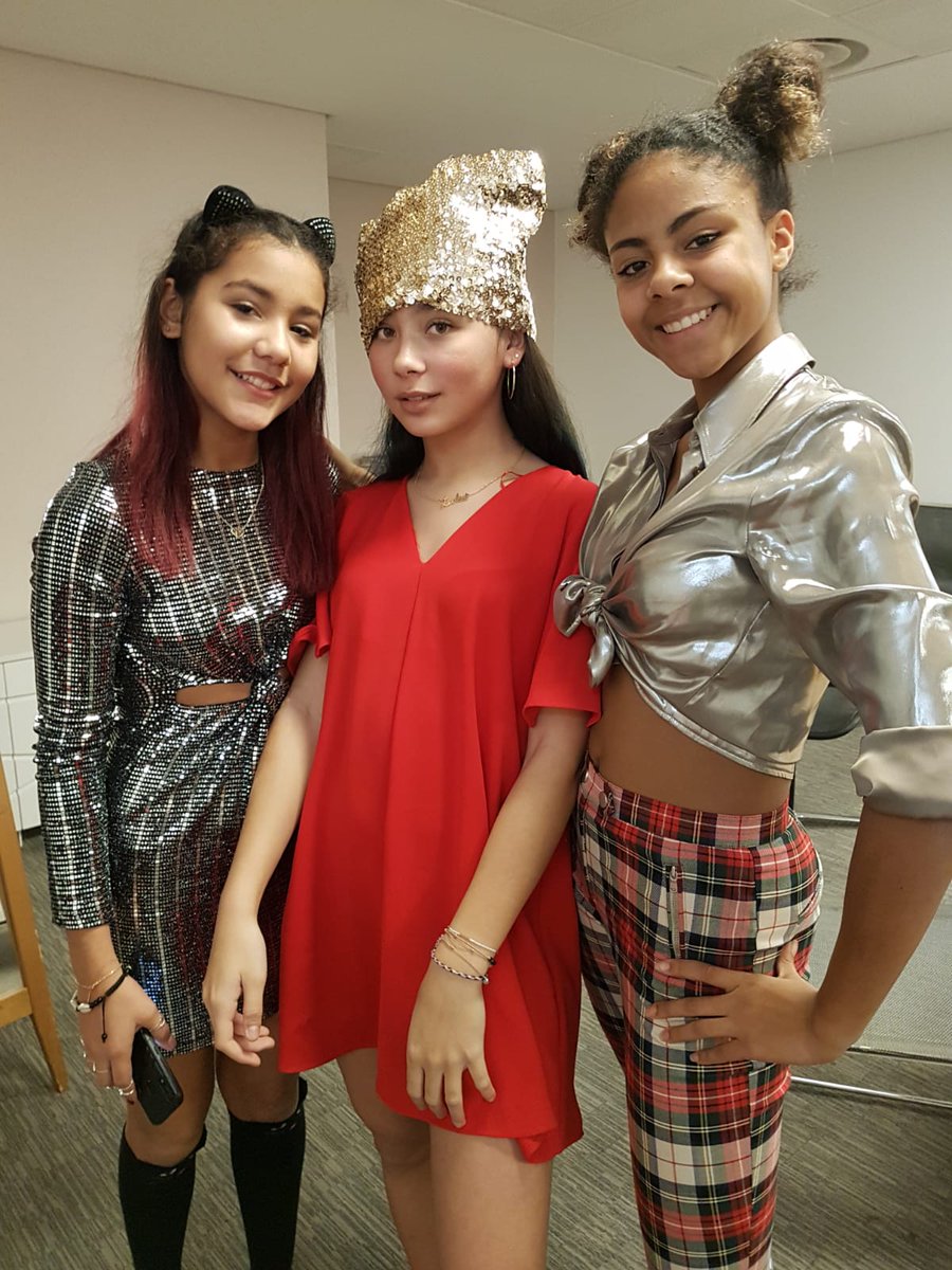 Impossible de rester sérieuses quand on est ensemble 😂