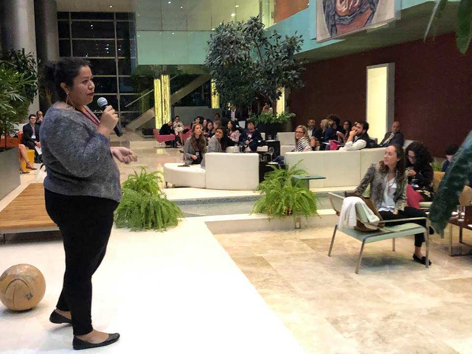 EparaCompartir's tweet photo. Nuestra querida Mitzi Yacotu, Directora Internacional y de Alianzas Estratégicas presentó en #GlobalizerX el plan de escalamiento de operaciones #EpC al 2021. Gracias a @ashoka_mx y Atkearney. ¡Que gran orgullo! https://t.co/1ZHoPjO23O
