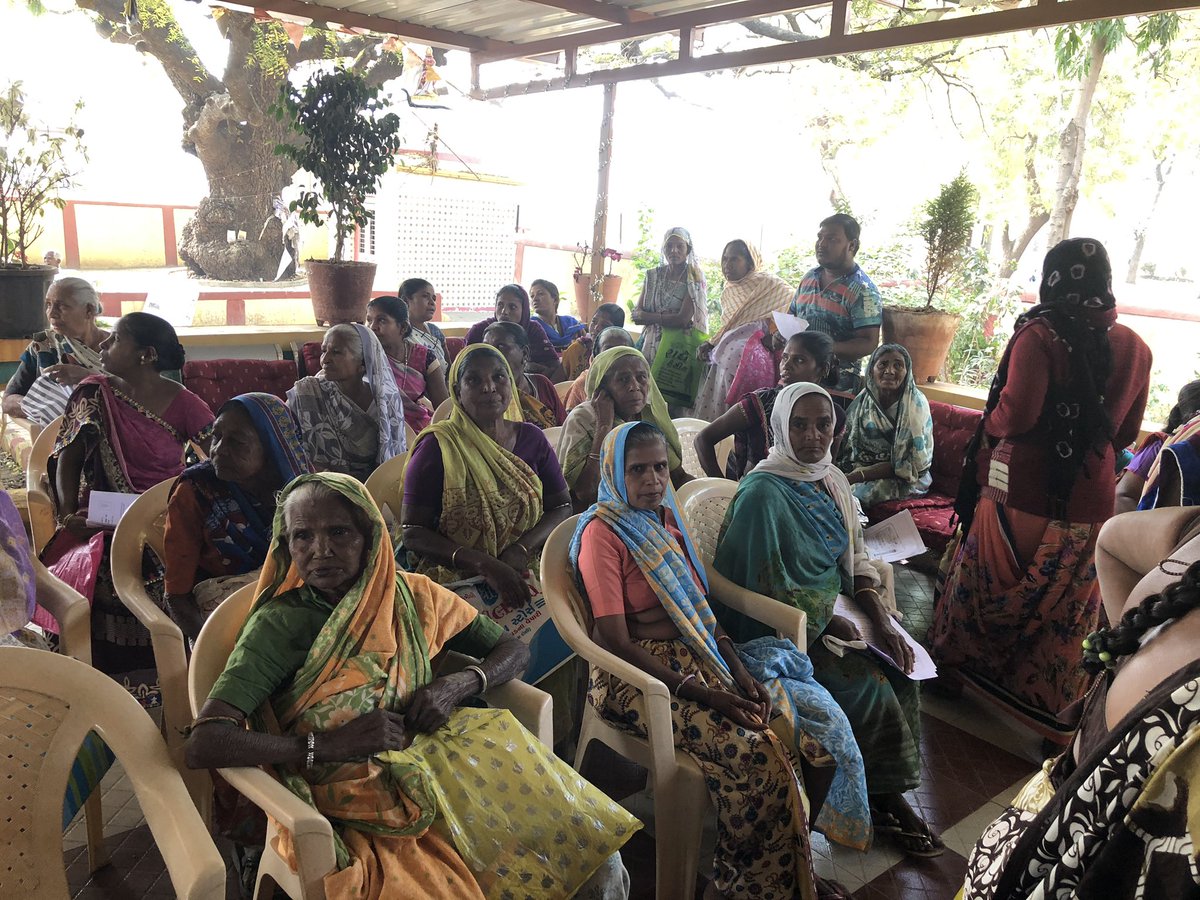 SDMJhagadia's tweet photo. Our special camp organised at Rajpardi, for the beneficiaries of ‘Niradhar Vidhva Sahay Yojna’ and ‘IGNOAPS’ received an overwhelming response in the village today.
#ReachingTheUnreached
@pkumarias @CollectorBharch https://t.co/J5NQVF5j5v