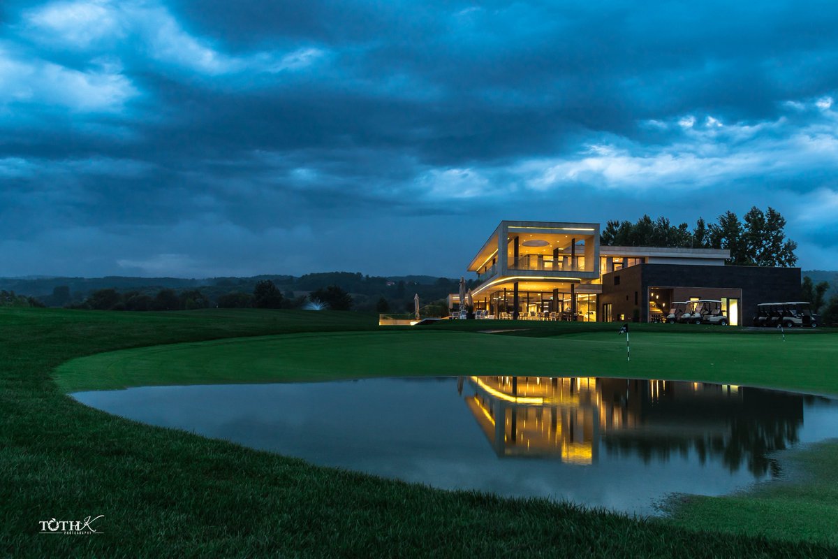 Csodás hétvégét kívánunk 🏡🏘🌅 We wish you a wonderful weekend 🏡🍂🏌️‍♀️🏌️‍♂️
#zalasprings  #zalaspringsgolf #zalaspringsgolfresort #zalaspringsresort #golfweekend #zalaspringsluxury