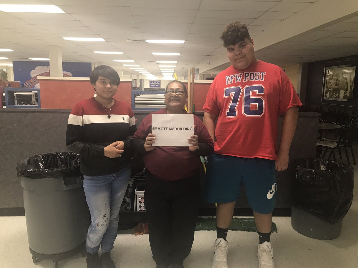 My students had to work together to complete this BMC Photo Scavenger Hunt activity. They have been working really well together during our #BMCTeamBuilding class. Getting to know the school better and interacting with @EISDMemorialHS faculty and staff. #BMCStrong