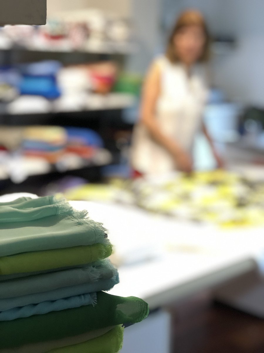 eugemaiolino's tweet photo. #IndustriaTextil Géneros, telas y diseños con #Tramas Gracias Sonia! #PlanTextil https://t.co/btlwHcoIsK