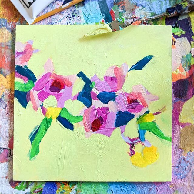 Hi hey hello // A fast loose floral for your Friday ✌️😊
//
//
//
//
//
#contemporaryart #abstractpainting #allthingsbotanical #calledtobecreative #creativityfound #colorcolourlovers #thenativecreative  #creativeprocess #carveouttimeforart #artistsofi… bit.ly/2MxugAi