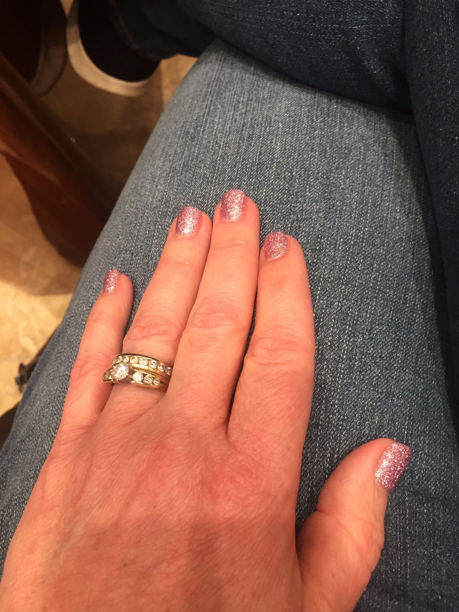 JoeysIrishPower's tweet photo. Getting pampered in preparation for Miss Brookwood.  She’s like “what did I get myself into?” Lol or she wants to pass out (like me!). And I opted for a sparkly manicure. my old #winterhands https://t.co/rOC0GA2YK5