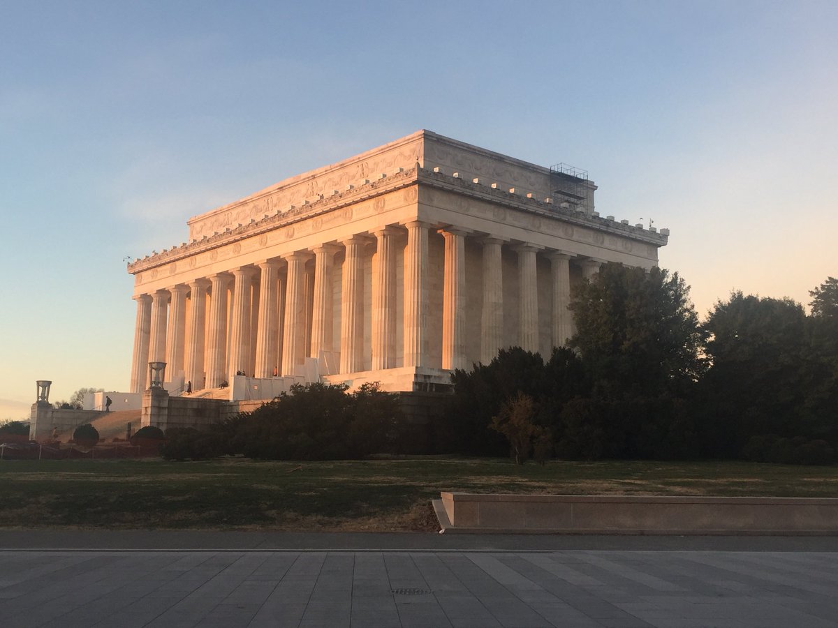 Not a bad place to get your #move on 🏃‍♂️🏃‍♂️ <a href="/TheAPHPT/">APHPT</a> #ClimbDC
