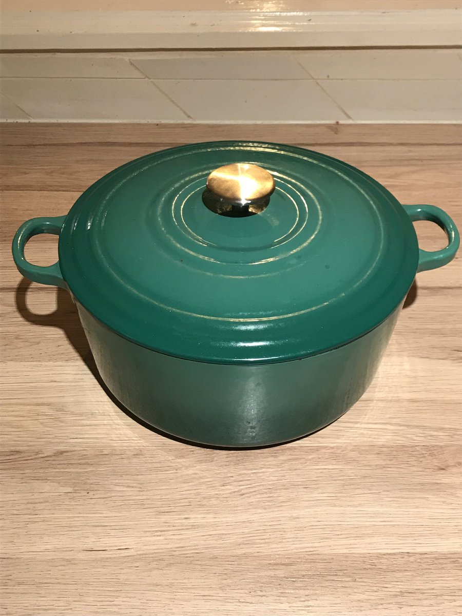 Thomas Meglioranza On Twitter Also Realize It S Enameled Cast Iron You Can T Season Enameled Cast Iron Soaking In A 1 3 Solution Of Bleach Water Overnight Should Brighten It Up Https T Co Dkrqmgbrf7 twitter