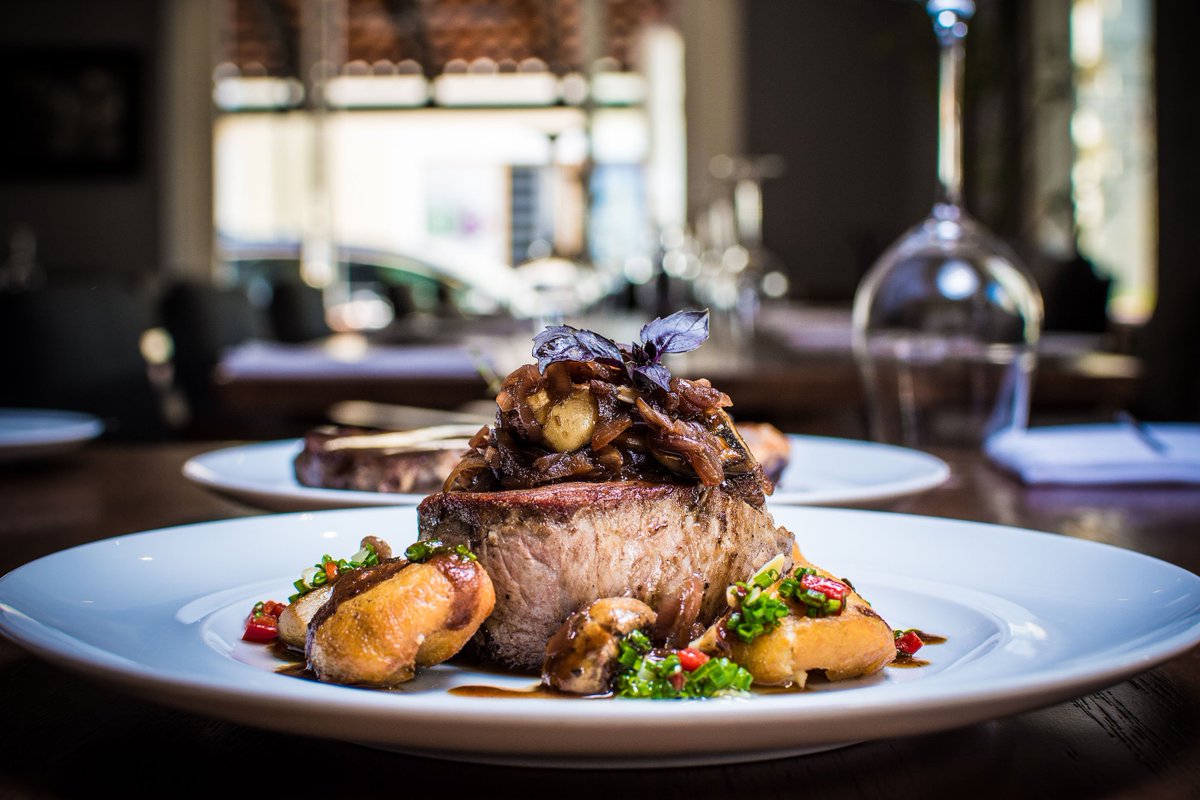 OlasAltasSuites's tweet photo. Visit #AzafranPV for dinner tonight and try their delicious Beef Filet. Remember that as an #OlasAltas guest you get a 20% discount! #FineDinning #CulinaryExperience #PuertoVallarta #Foodie https://t.co/QTsxeGZNVK