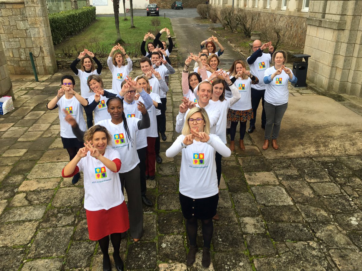 monneraye3's tweet photo. #CICOuest équipes Vannes Plescop Muzillac #CIC entreprendresonjob https://t.co/qKojJe3FDh