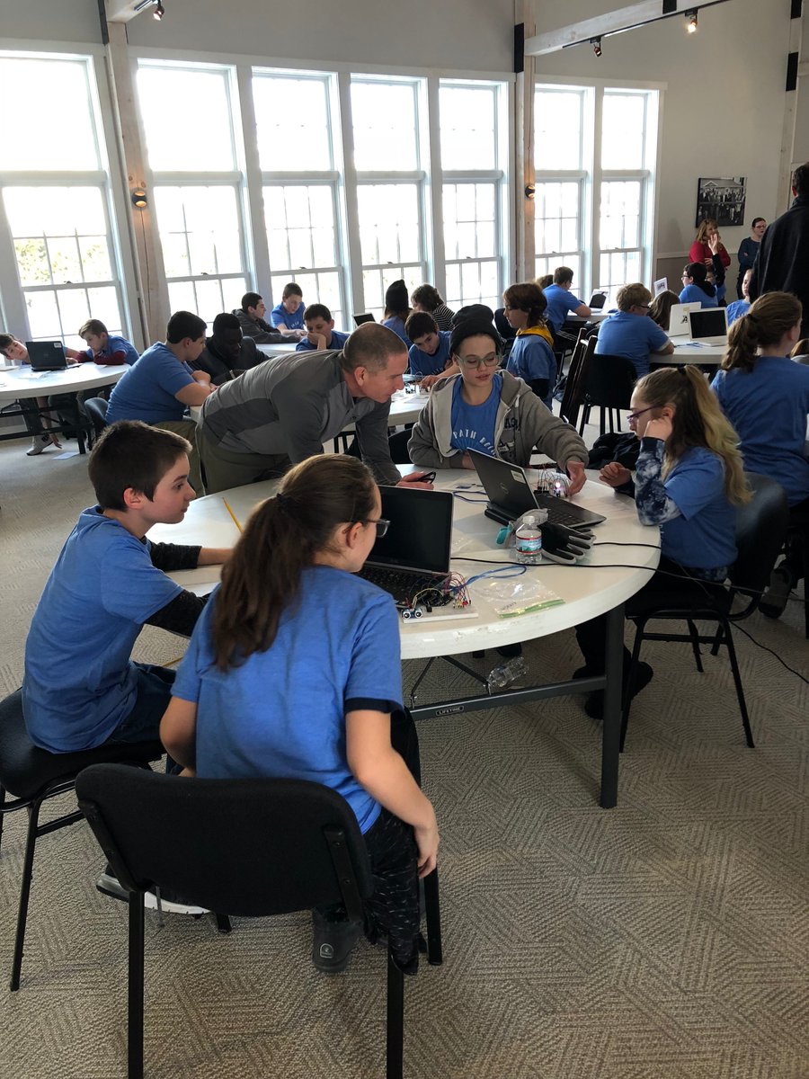BrilliantCFES's tweet photo. Wonderful robotics workshop led by the amazing cadets from @WestPoint_USMA! Thank you to all of the Adirondack schools who attended! @ELCSD_Lions @KeeneCentral @WestportCS @WillsboroCSD https://t.co/NjlyjEQ6ZH