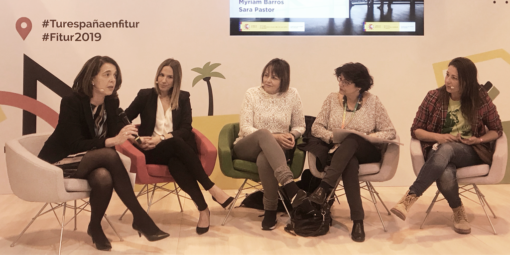 Soniaolivas3's tweet photo. "At Meliá, there is a firm commitment to female #talent: 34% of the management positions are women." Lourdes Ripoll, VP Deputy to the CEO and CSR. #MeliaFitur # Fitur2019 #staycurious https://t.co/g0K9OBe0j0