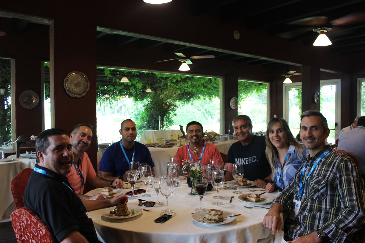 SerbanLatam's tweet photo. Celebrando nuestro #KickOff 2019, con el equipo de Chile, Perú y Argentina 🎉🎊🎈
Trabajando juntos para otro gran año, ¡gracias a nuestros partners, por acompañarnos en esta actividad!
#DWSCompany #Tecnología #LOL #Citrix #BeSign #Microsoft #Nexsys https://t.co/Rc4NJik170