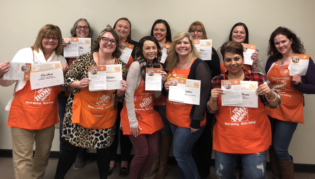 So proud of these outstanding Leaders. I feel very blessed to have such an amazing ASDS group! Thank you all for your commitment to our people and processes! #PacNorthProud #D326Proud #HrRocks #COMMITMENTvsCompliance