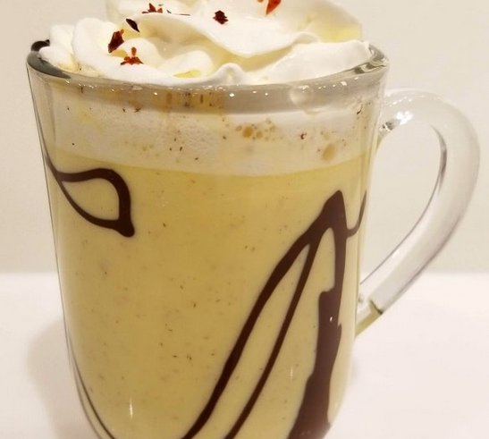 LAST CALL ALERT for these Fab Five flavours "Love is a Bitch" (pictured) &amp; "Heart of the Water" (Koko Monk) / "You Da Bomb" (<a href="/bjornbarbakery/">BjornBar Bakery</a> ) / "Black Lavender" (@gemchocolates) / "The Big Smoke (<a href="/glenburnsoda/">Glenburn Soda</a> ). Here today but gone tomorrow. #hotchocolatefest #vancouver