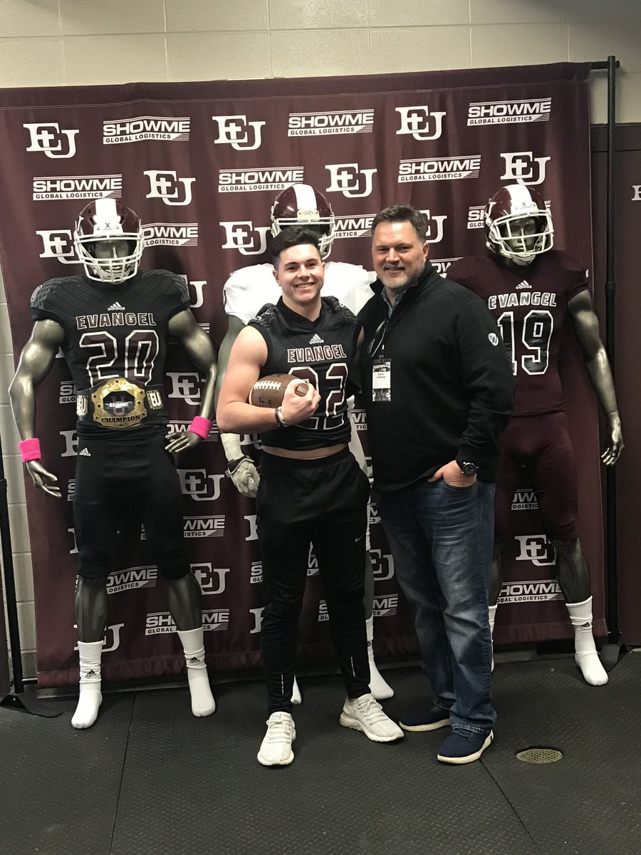jvjackson19's tweet image. After a great talk with Coach Hepola I’m blessed to receive an offer from Evangel University!! #codemaroon @dennisdarnell1 @CoachHepola