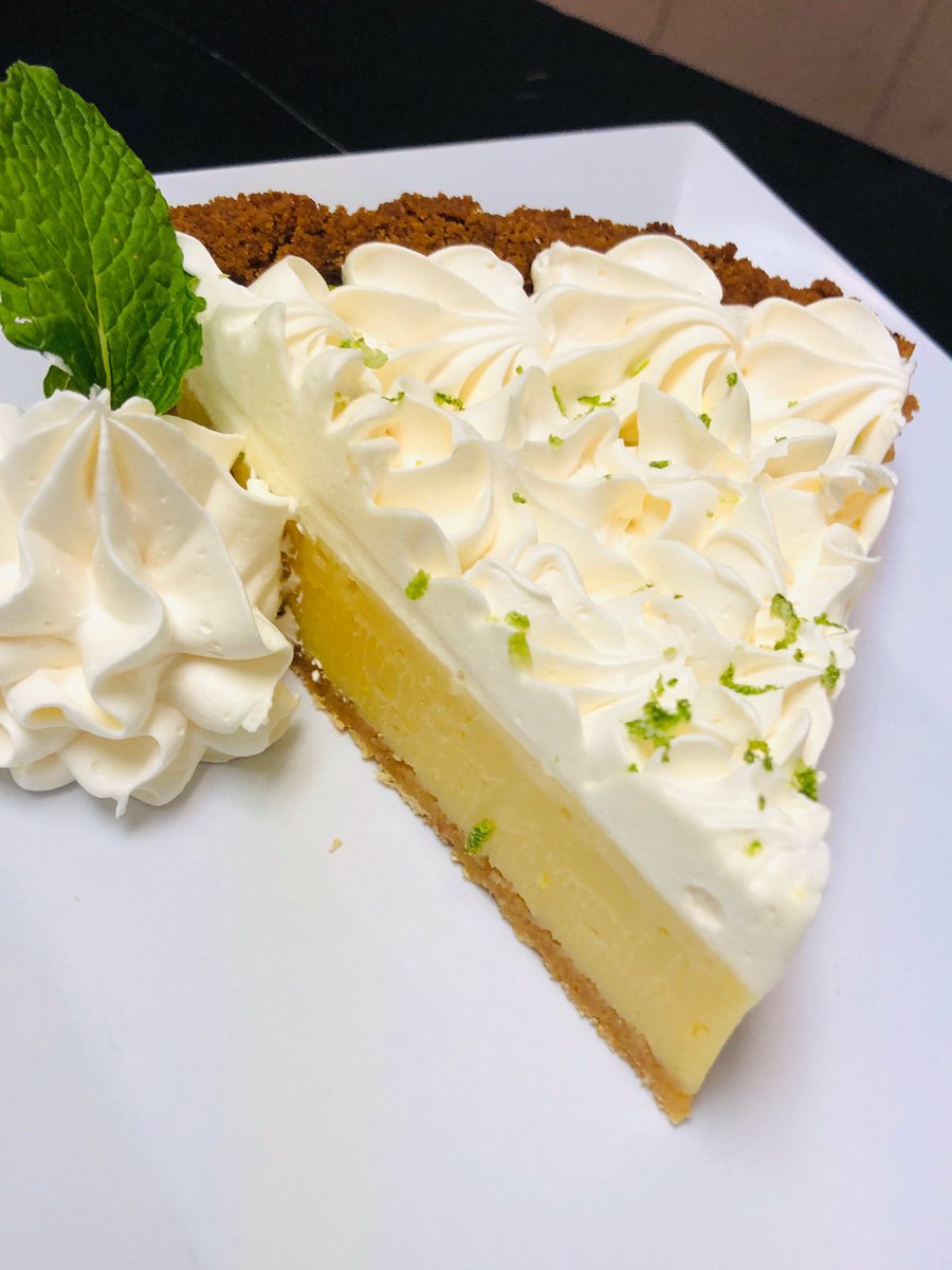To-Go special‼️ 
Place your order with us from 5-9 tonight and receive a complimentary slice of Key Lime Pie or a Chocolate Cannoli. One dessert per transaction. #keylimepie #chocolatecannoli #togo